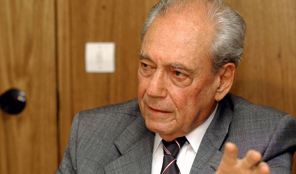 Waldir Pires: candidato aos 85 anos (Foto: Wilson Dias/ABr ) Waldir Pires: candidato aos 85 anos