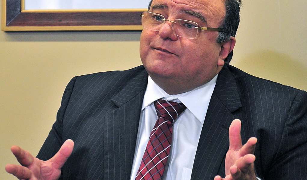 Vaccarezza: secretário da Fifa é 'persona non grata' (Foto: Saulo Cruz/Câmara) Vaccarezza: secretário da Fifa é 'persona non grata'