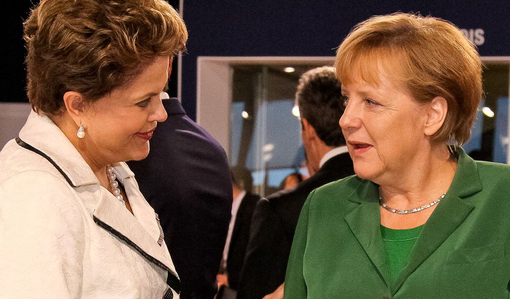 Dilma conversa hoje com Angela Merkel sobre crise econômica (Foto: Roberto Stuckert Filho/PR) Dilma conversa hoje com Angela Merkel sobre crise econômica
