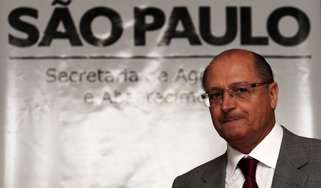 Alckmin dá bronca em secretários durante evento (Foto: ANDRÉ LESSA/Agência Estado) Alckmin dá bronca em secretários durante evento