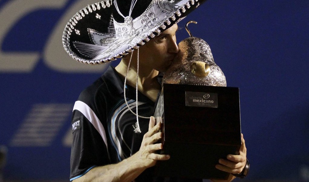 Ferrer arrasa Verdasco e é tricampeão em Acapulco (Foto: HENRY ROMERO/Reuters) Ferrer arrasa Verdasco e é tricampeão em Acapulco