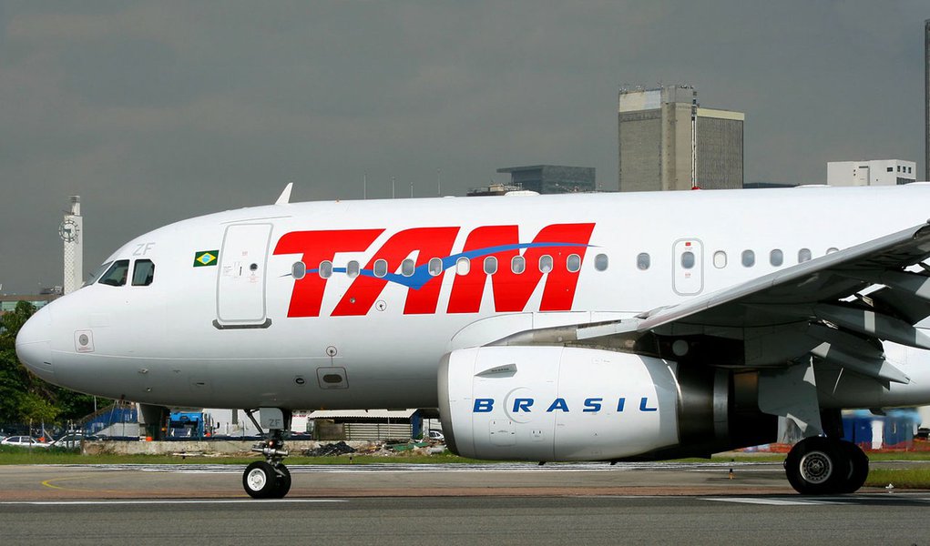 TAM é notificada por atraso em voo para Londres (Foto: Divulgacao) TAM é notificada por atraso em voo para Londres