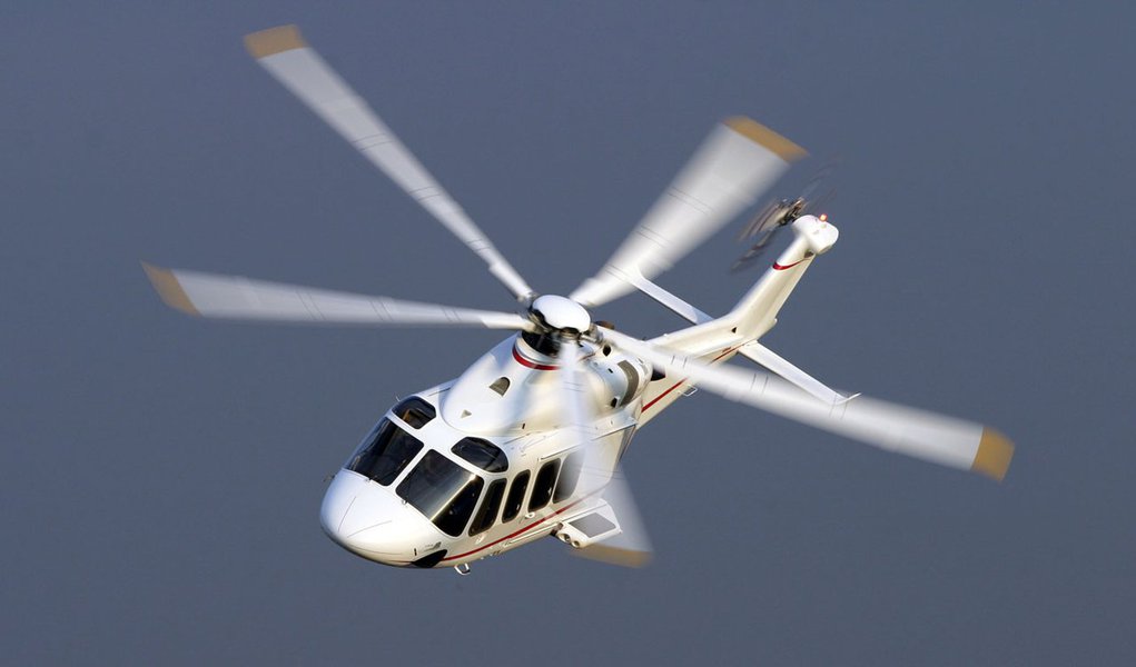 Helicóptero da Guarda Costeira dos EUA cai e mata um (Foto: DIVULGAÇÃO) Helicóptero da Guarda Costeira dos EUA cai e mata um