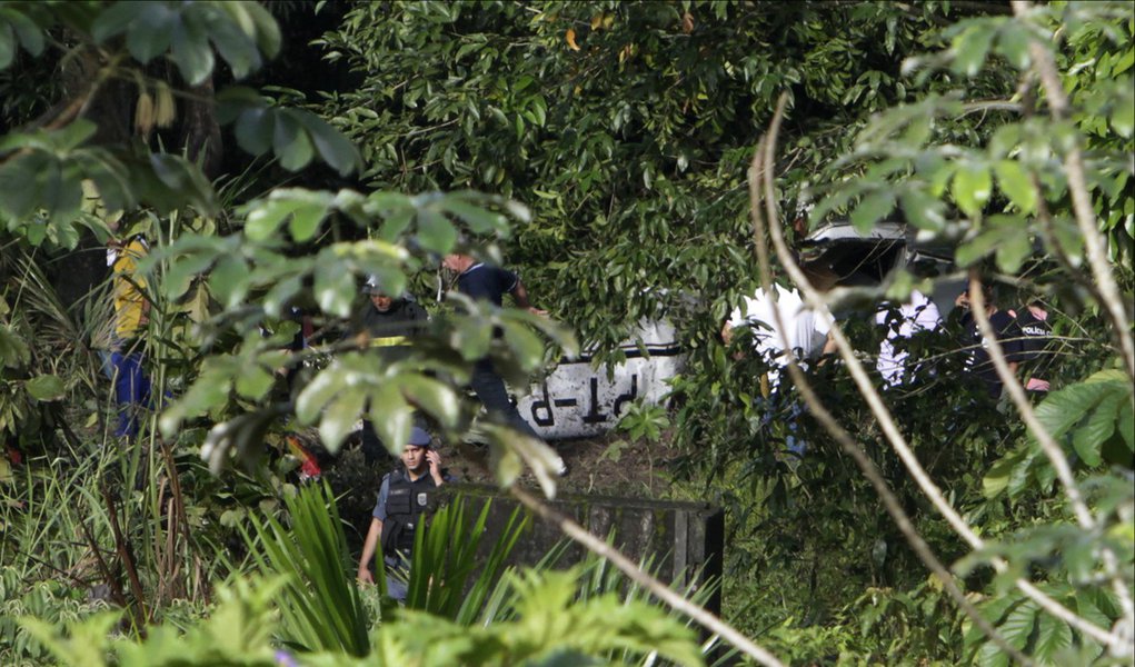 Bimotor cai e mata piloto em Manaus (Foto: Divulgação) Bimotor cai e mata piloto em Manaus