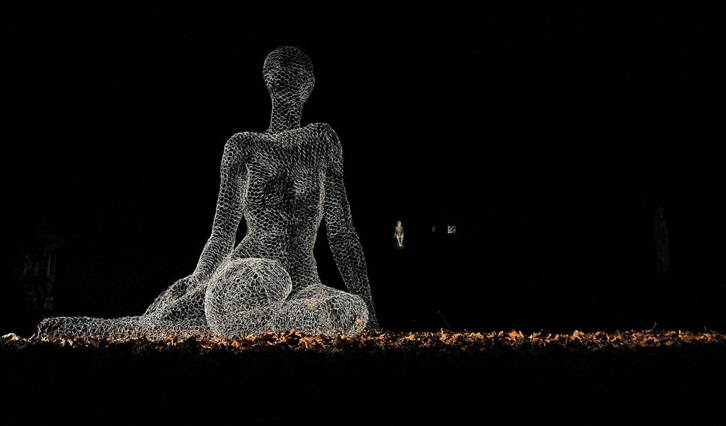 As escultura luminosas de Cedric Le Borgne (Foto: NIGEL RODDIS/REUTERS) As escultura luminosas de Cedric Le Borgne
