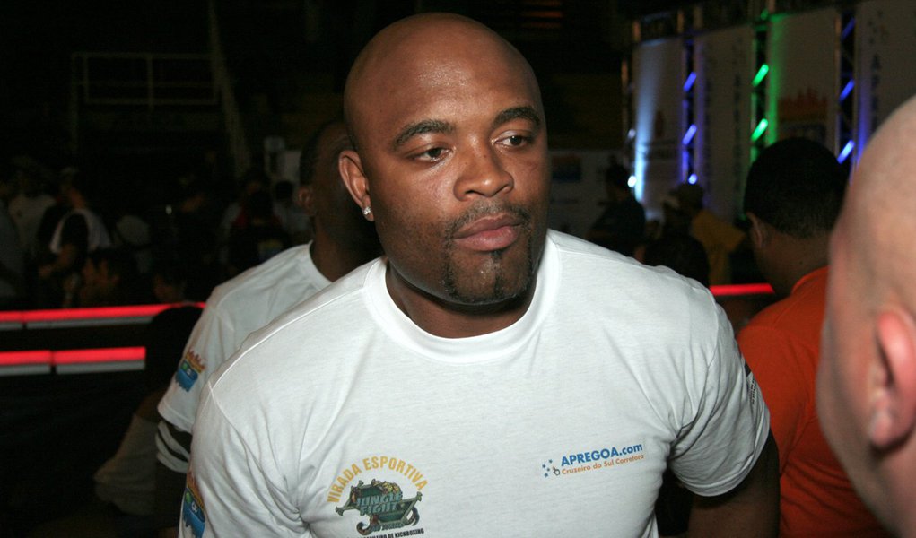 Anderson Silva pode lutar no Morumbi (Foto: DIVULGAÇÃO) Anderson Silva pode lutar no Morumbi