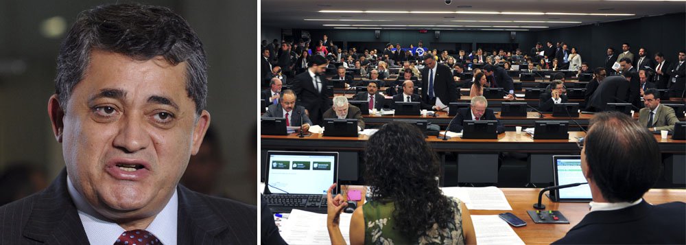 PEC que limita STF "não é assunto do PT", diz líder PEC que limita STF "não é assunto do PT", diz líder