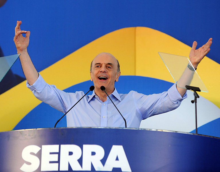 Serra quer, sim, a presidência em 2014 (Foto: FABIO RODRIGUES-POZZEBOM/ABR ) Serra quer, sim, a presidência em 2014