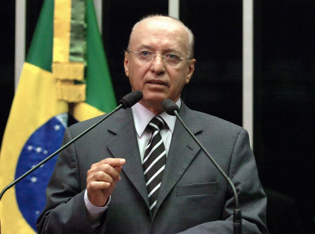 Valadares diz que há deputados que só “atendem interesse dos Amorim” Valadares diz que há deputados que só “atendem interesse dos Amorim”