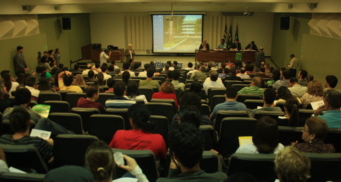 Revisão do Plano Diretor pode ir parar na Justiça Revisão do Plano Diretor pode ir parar na Justiça