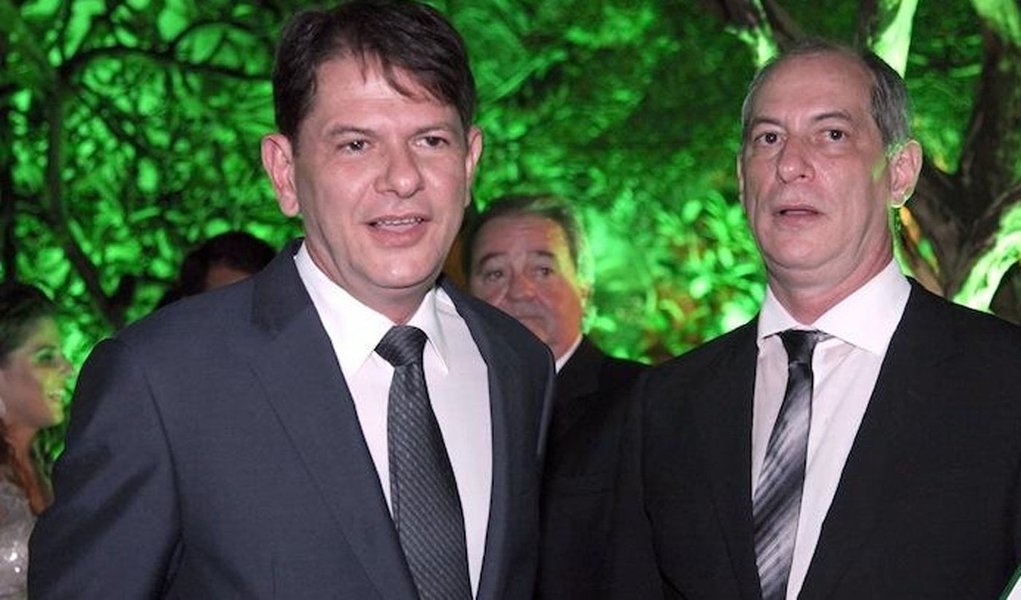 Deputado acusa irmãos Gomes de espionagem Deputado acusa irmãos Gomes de espionagem