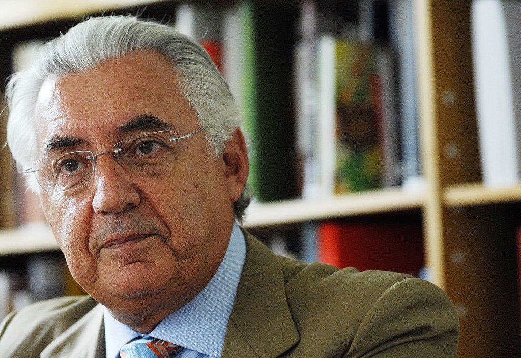 Dilma cria mais um ministério. Do Afif? Dilma cria mais um ministério. Do Afif?