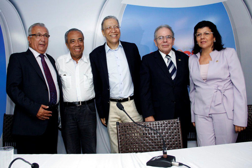 2013 é o ano da paz entre os políticos sergipanos. Significará algo em 2014? 2013 é o ano da paz entre os políticos sergipanos. Significará algo em 2014?