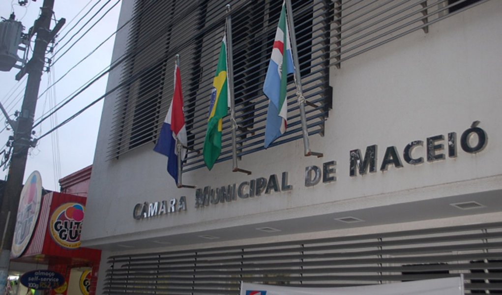 Câmara aprova reajuste de 9% para servidores Câmara aprova reajuste de 9% para servidores