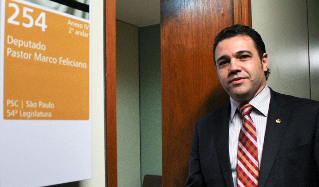Líderes tentarão convencer Feliciano a renunciar Líderes tentarão convencer Feliciano a renunciar