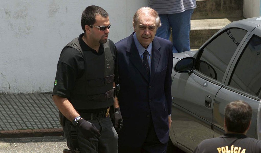 Ex-juiz 'Lalau' volta para a cadeia Ex-juiz 'Lalau' volta para a cadeia