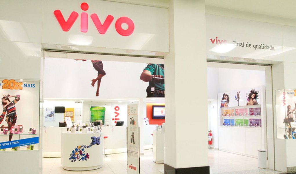 Vivo leva multa de R$ 7,5 mil da Anatel Vivo leva multa de R$ 7,5 mil da Anatel