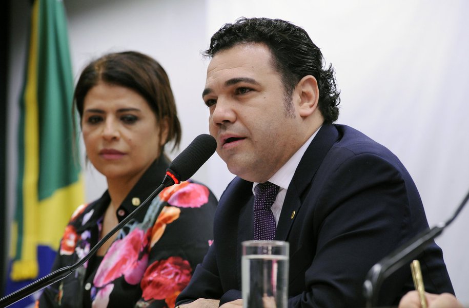 Feliciano pode renunciar à Comissão de DH na terça Feliciano pode renunciar à Comissão de DH na terça