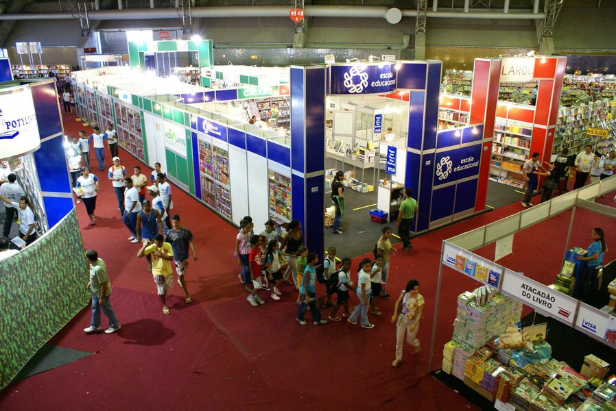 Bienal do Livro de PE acaba em briga judicial Bienal do Livro de PE acaba em briga judicial