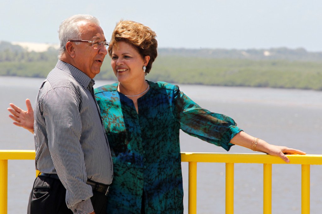 "Tô na sua cola", diz Jackson sobre aprovação recorde de Dilma "Tô na sua cola", diz Jackson sobre aprovação recorde de Dilma