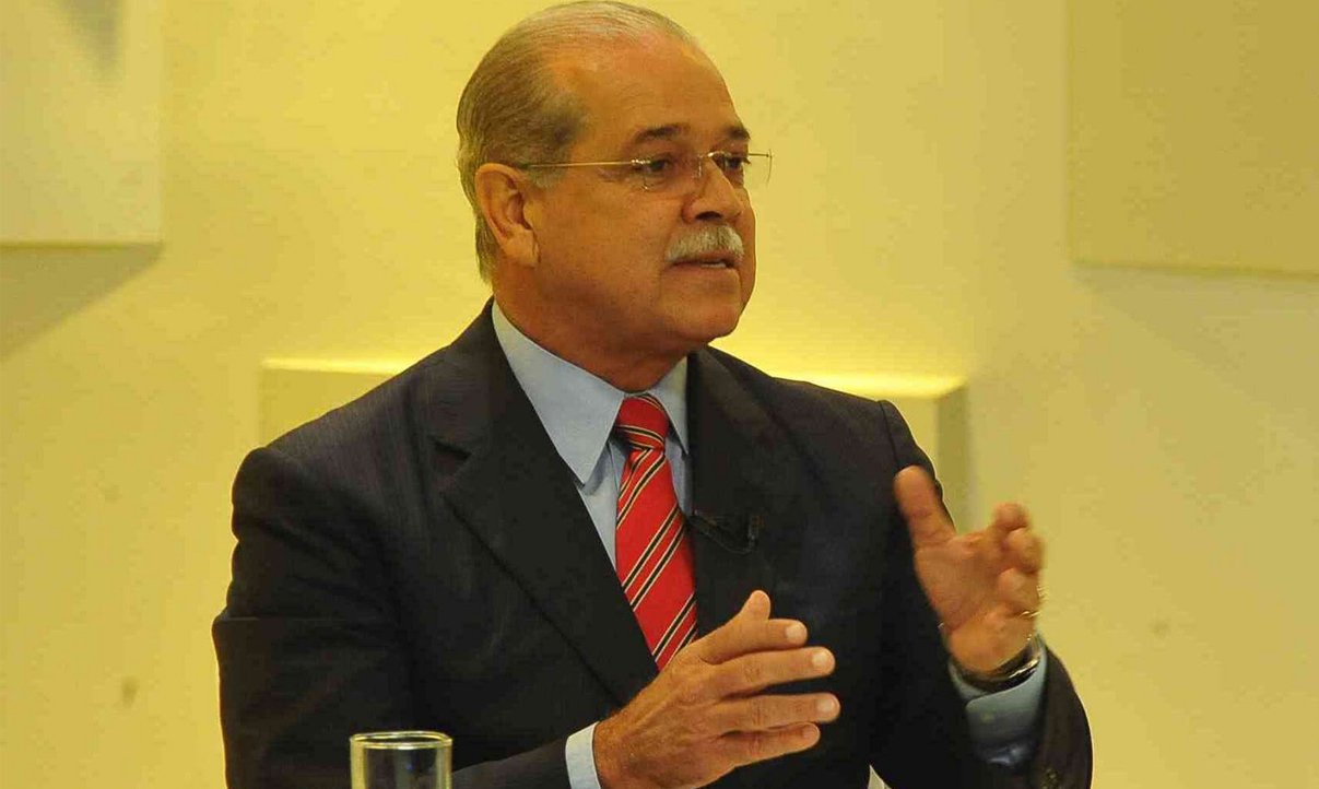 Governo elogia atuação de ex-opositor no BB Governo elogia atuação de ex-opositor no BB