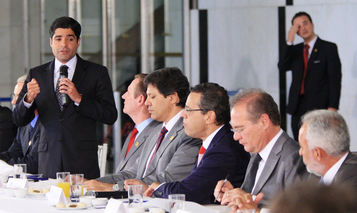 ACM: arrecadação da União deve ser reduzida ACM: arrecadação da União deve ser reduzida