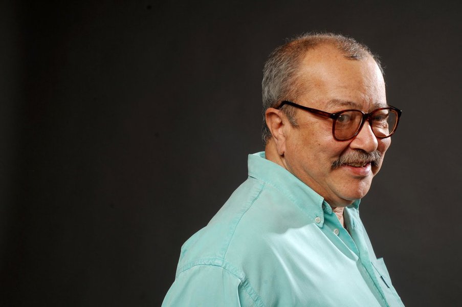 João Ubaldo sai em defesa da "imprensa golpista" João Ubaldo sai em defesa da "imprensa golpista"