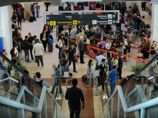 Funcionários da Infraero param por 24 horas nesta quarta Funcionários da Infraero param por 24 horas nesta quarta