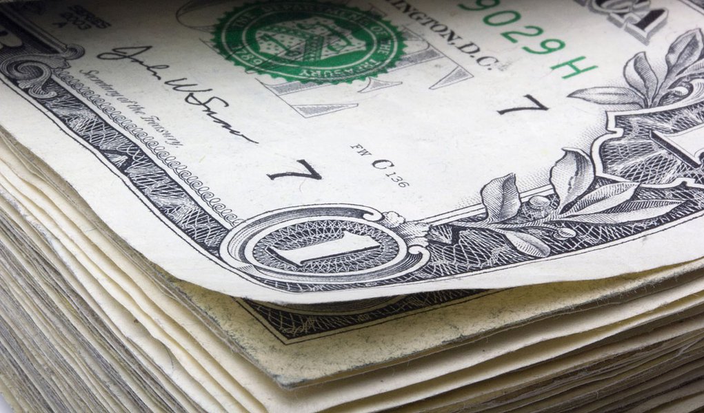 Dólar passa de R$ 2,28, maior valor desde 2009 Dólar passa de R$ 2,28, maior valor desde 2009