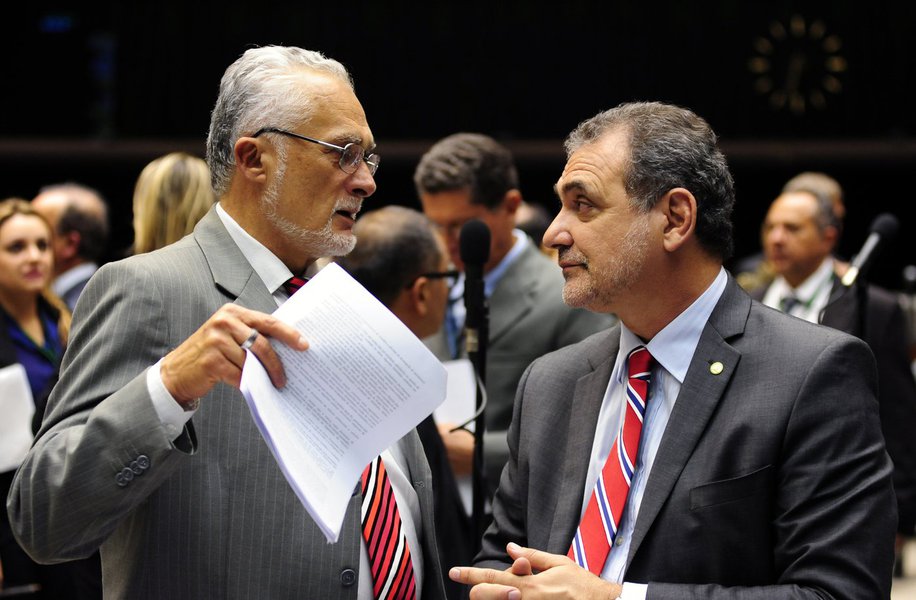 Genoino é transferido para unidade semi-intensiva (Foto: Agência Câmara) Genoino é transferido para unidade semi-intensiva