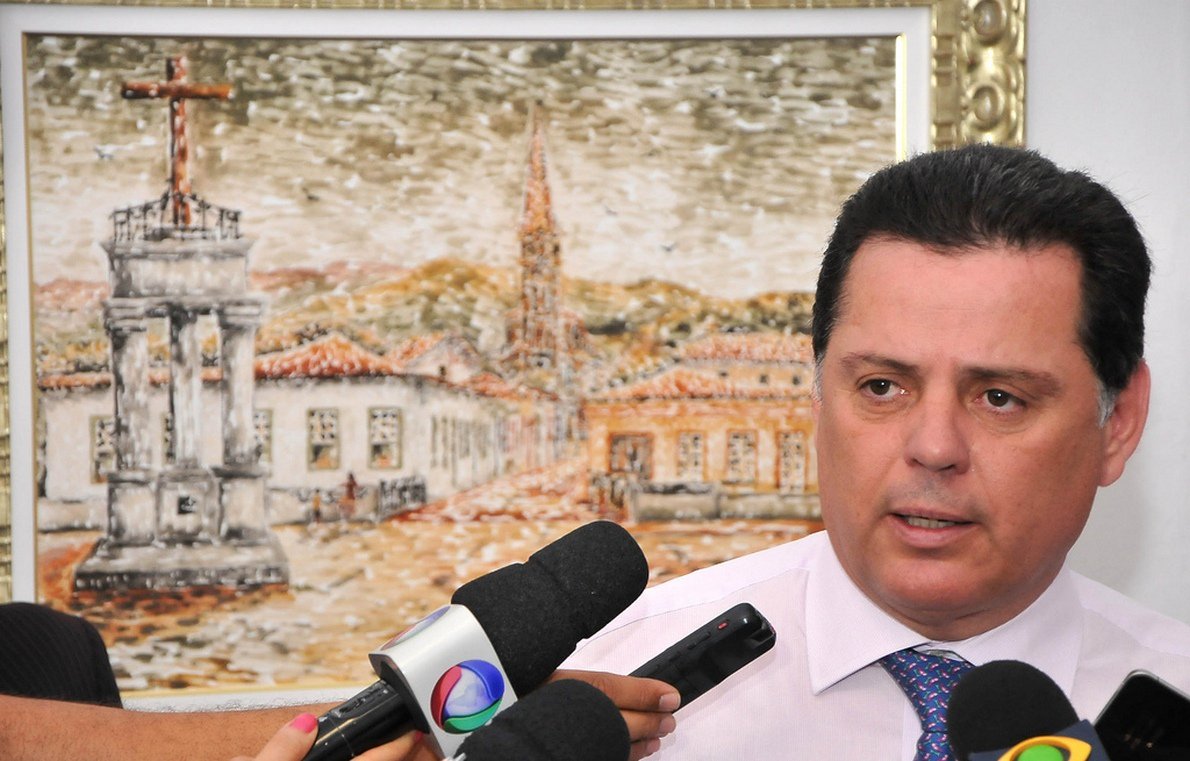 Pesquisa Fortiori: Perillo tem aprovação de 35,9% Pesquisa Fortiori: Perillo tem aprovação de 35,9%