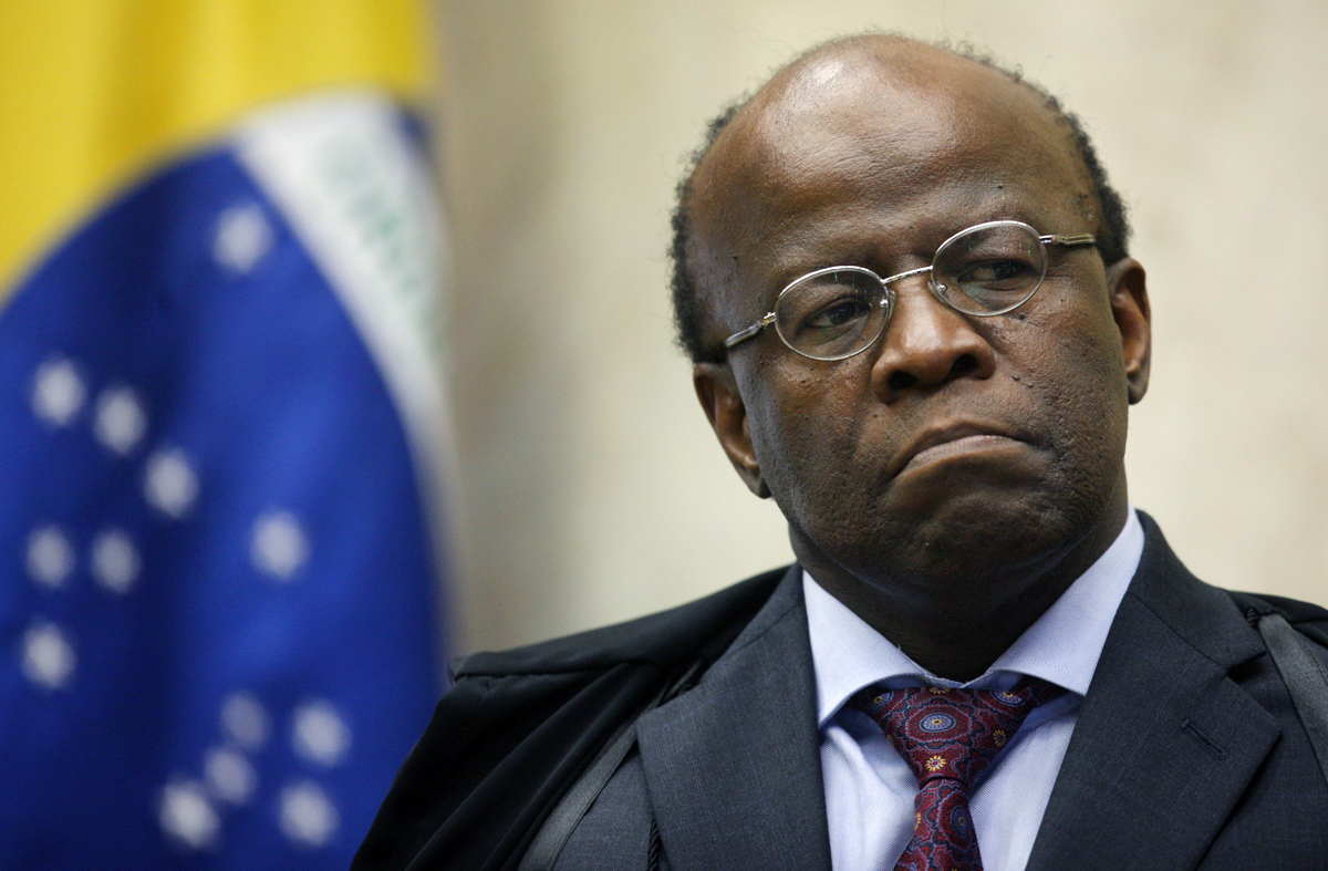 Barbosa se recusa a explicar operação Miami Barbosa se recusa a explicar operação Miami