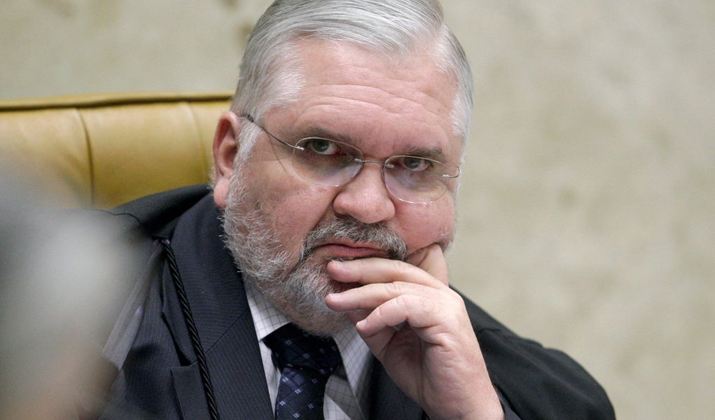 Gurgel perde no STF e terá que abrir gastos da PGR Gurgel perde no STF e terá que abrir gastos da PGR