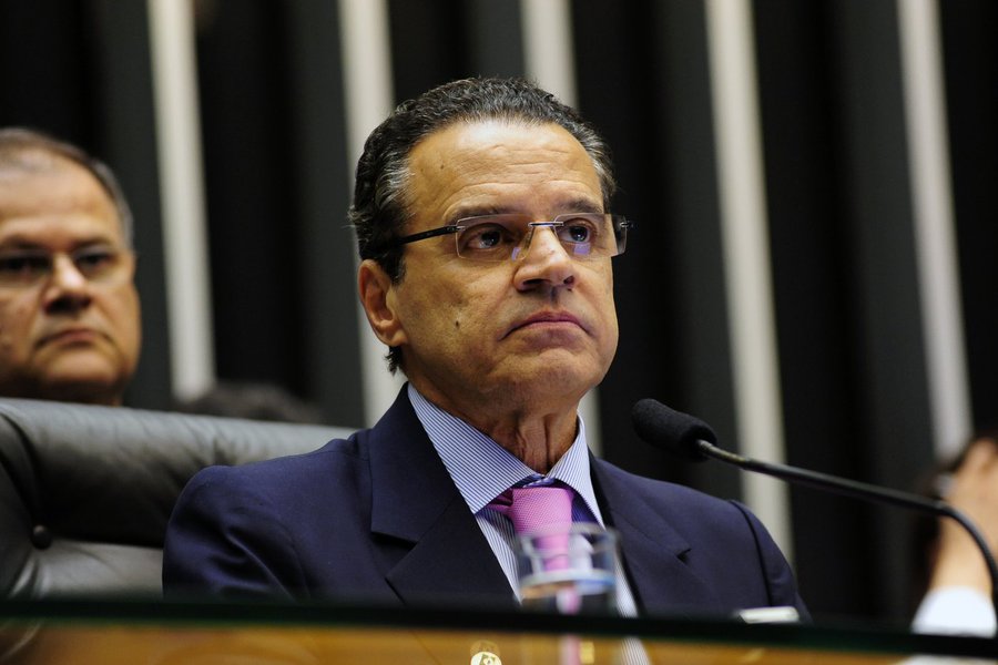 PMDB defenderá fim da reeleição, diz Alves PMDB defenderá fim da reeleição, diz Alves