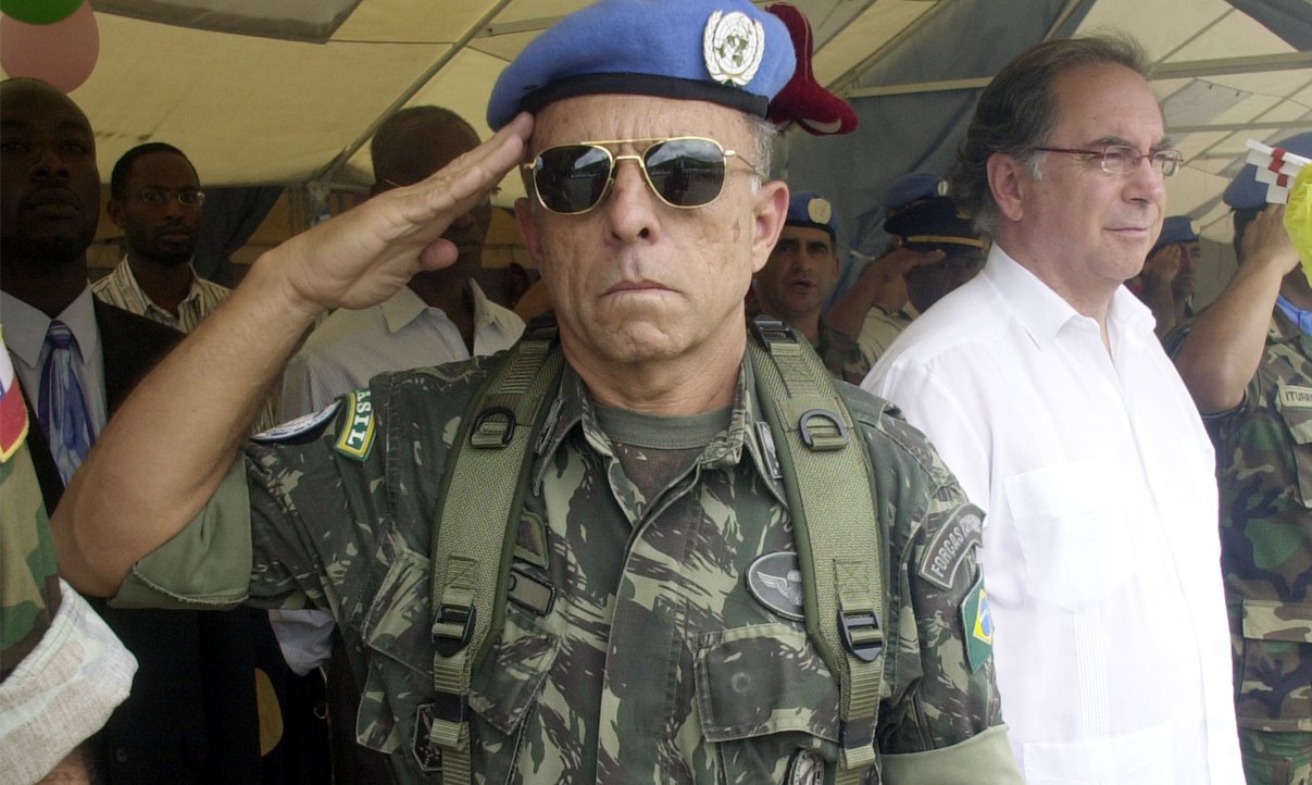 Ministro em fim de semana na Bahia com avião da FAB Ministro em fim de semana na Bahia com avião da FAB