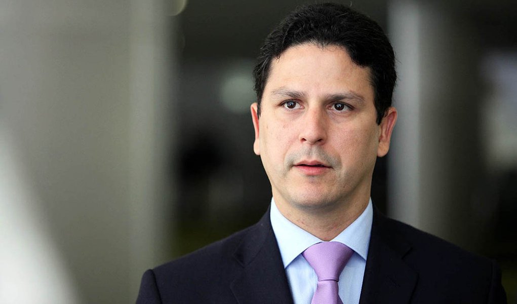 Para Bruno Araújo, “Plebiscito é um factóide” Para Bruno Araújo, “Plebiscito é um factóide”