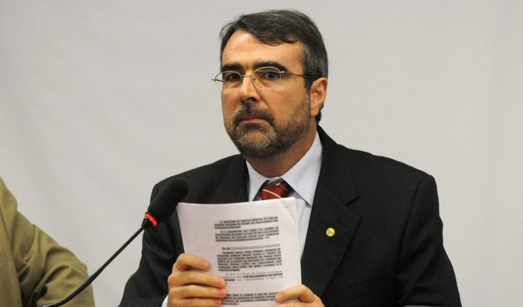 "O plebiscito não está sepultado", diz Fontana "O plebiscito não está sepultado", diz Fontana