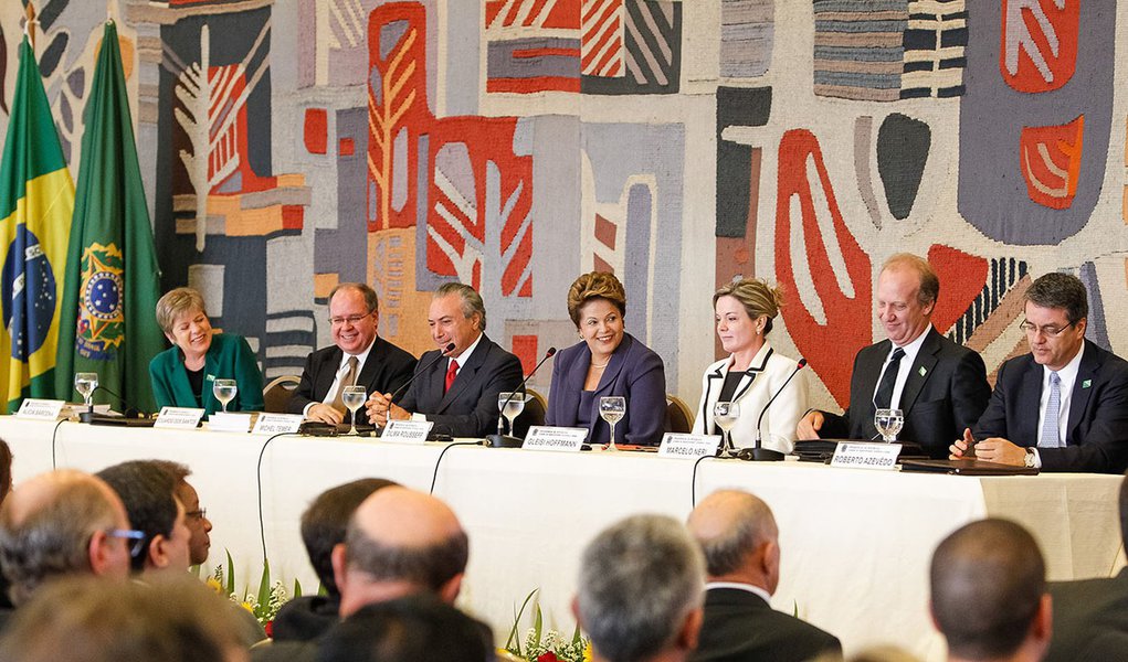 Dilma sobre atos: "Ninguém pediu a volta ao passado" (Foto: Roberto Stuckert Filho) Dilma sobre atos: "Ninguém pediu a volta ao passado"