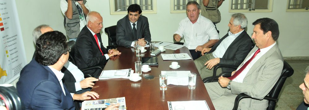 Misael e Maguito decidem reavaliar o passe livre (Foto: ) Misael e Maguito decidem reavaliar o passe livre