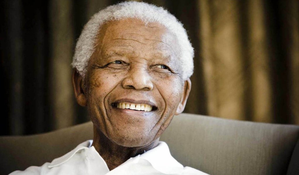 Mandela está consciente, diz neto Mandela está consciente, diz neto