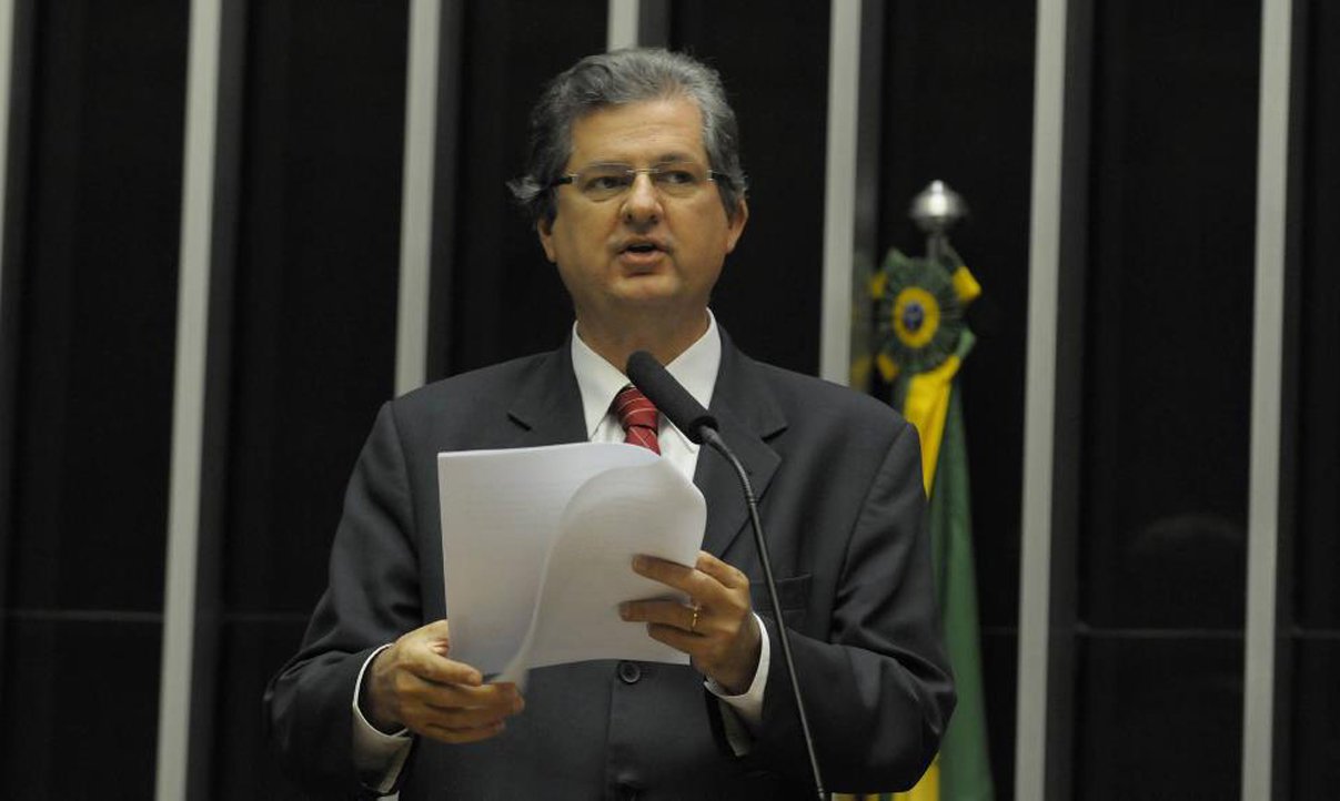 Tucano diz que "a era do lulopetismo acabou" Tucano diz que "a era do lulopetismo acabou"