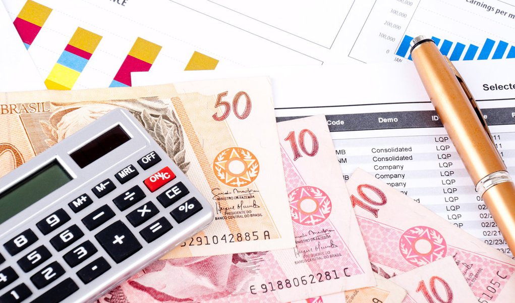 Cheque especial? Melhor fugir Cheque especial? Melhor fugir