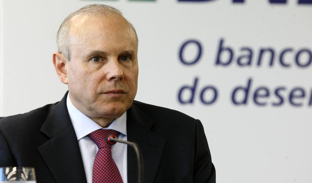 Mantega diz que não conhecia Denucci (Foto: FABIO MOTTA/AGÊNCIA ESTADO) Mantega diz que não conhecia Denucci