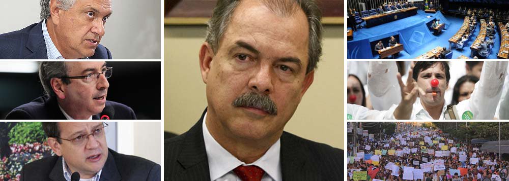 Mercadante vira alvo ao opor eleitor e Congresso Mercadante vira alvo ao opor eleitor e Congresso