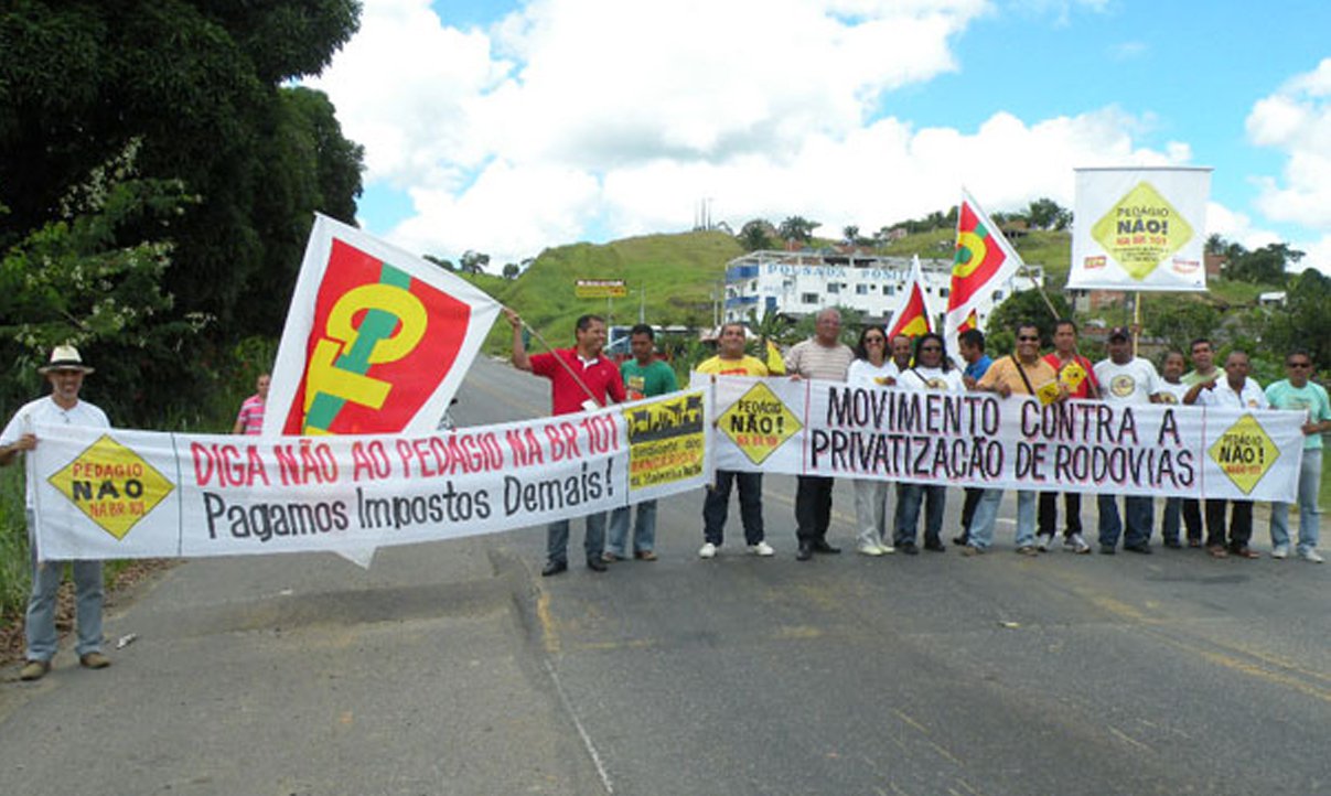 Dia de Lutas: BR-101 é a via mais afetada na Bahia Dia de Lutas: BR-101 é a via mais afetada na Bahia