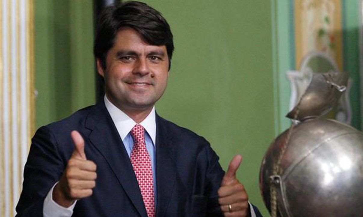Câmara Municipal aprova voto aberto e ficha limpa Câmara Municipal aprova voto aberto e ficha limpa