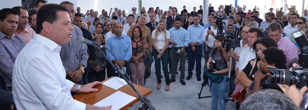 Perillo assegura que vai cumprir todas promessas (Foto: ) Perillo assegura que vai cumprir todas promessas