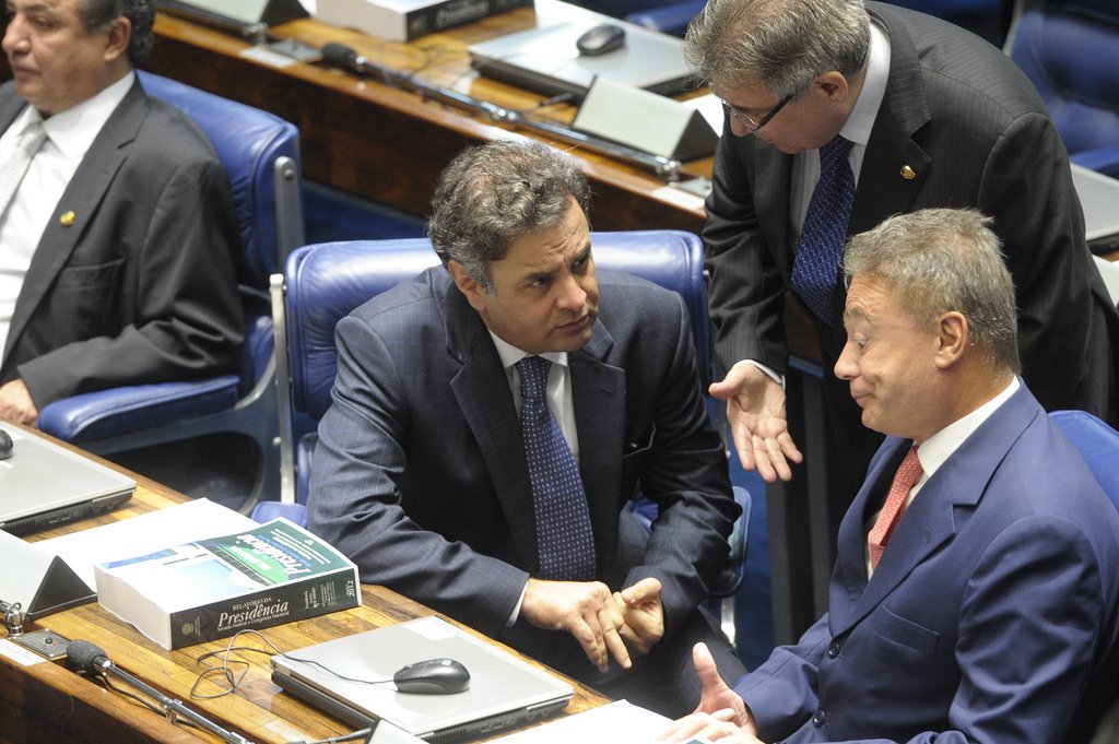 Aécio nega falta de firmeza da oposição no Congresso (Foto: Agência Senado) Aécio nega falta de firmeza da oposição no Congresso