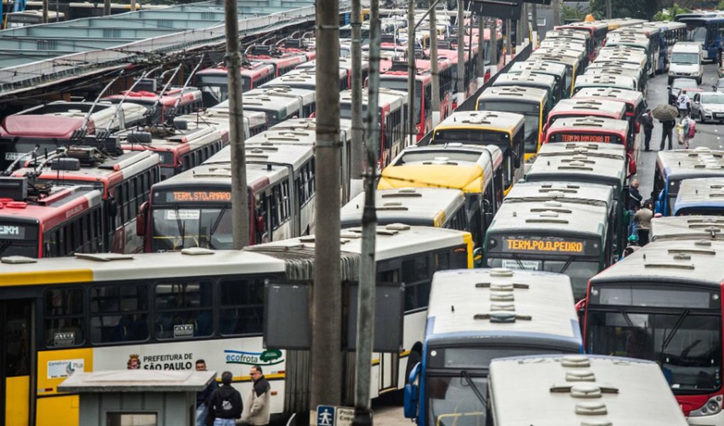 Redução em tarifa de ônibus influencia queda do IPC-S Redução em tarifa de ônibus influencia queda do IPC-S