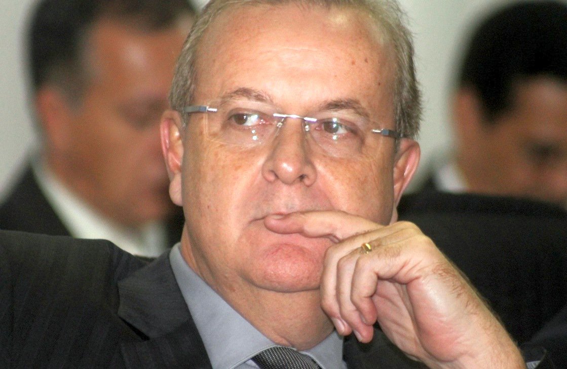 Prefeitura negocia com empresa de saneamento Brasil Águas (Foto: Léo Iran) Prefeitura negocia com empresa de saneamento Brasil Águas